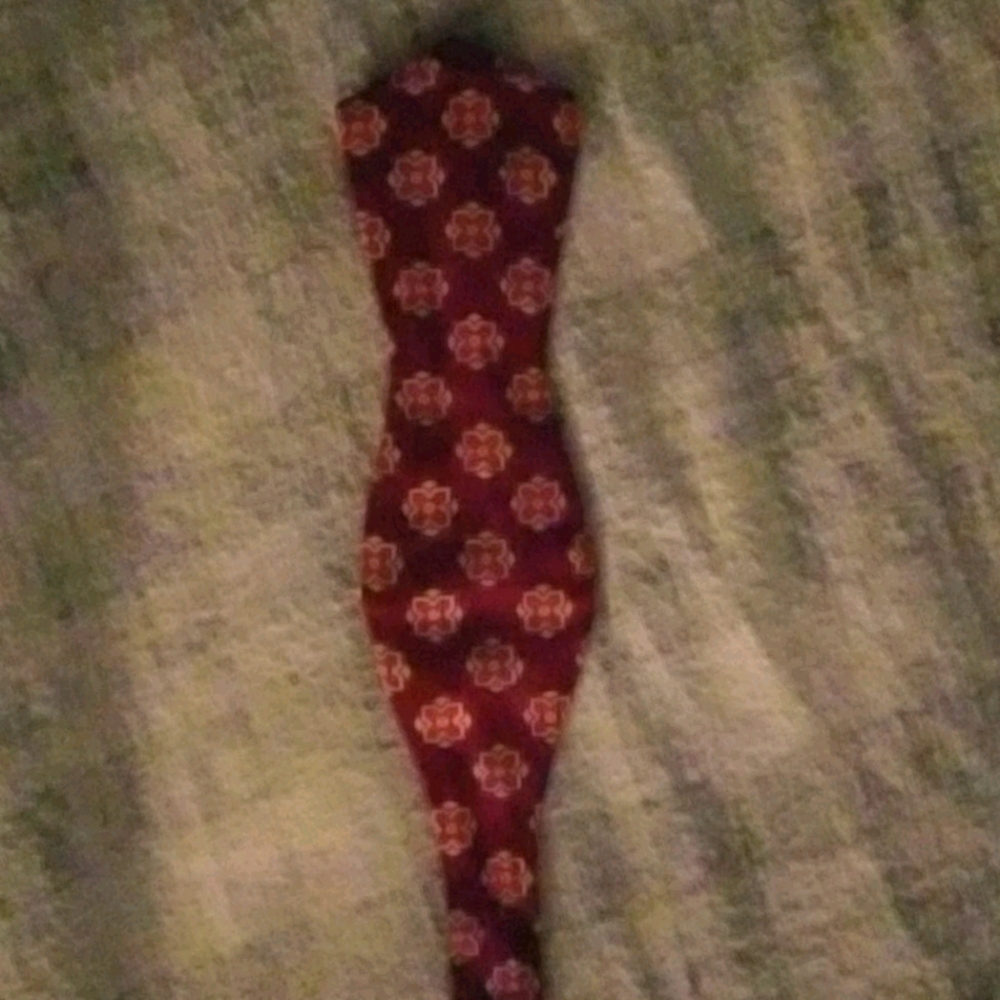 bowtie expandable and contractable